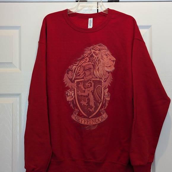 NWOT: Harry Potter Gryffindor Detailed Crest Pullover Sweatshirt - Picture 4 of 5